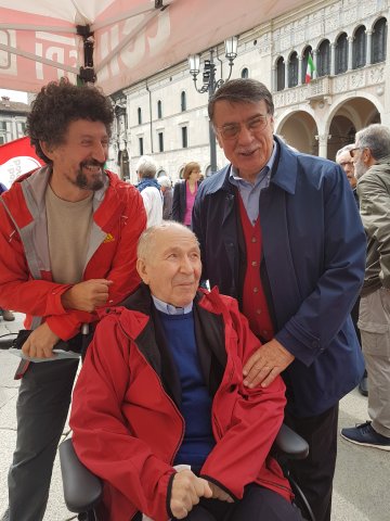  28 maggio 2019, Piazza Loggia: don Piero Lanzi, don Fabio Corazzina, Claudio Bragaglio